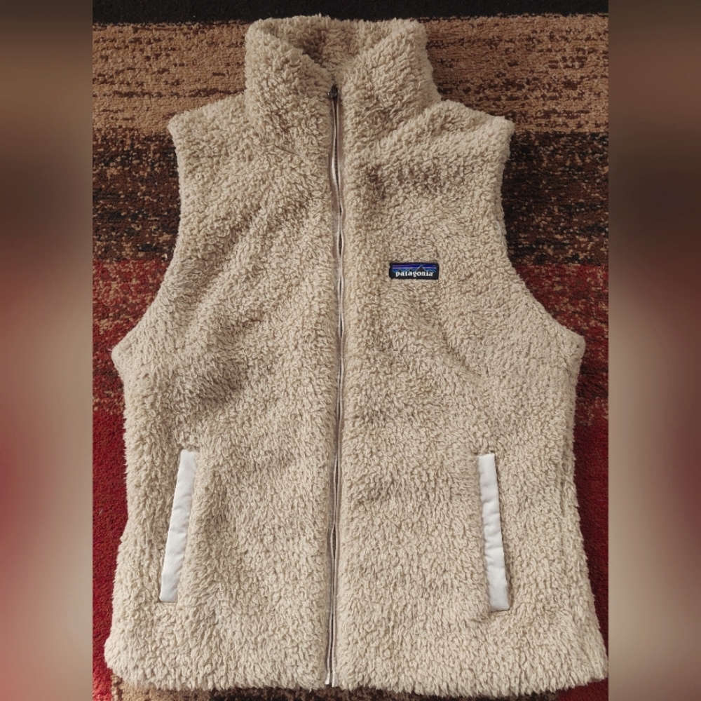 Patagonia Los Gatos Fleece Vest, Tan, Size Medium